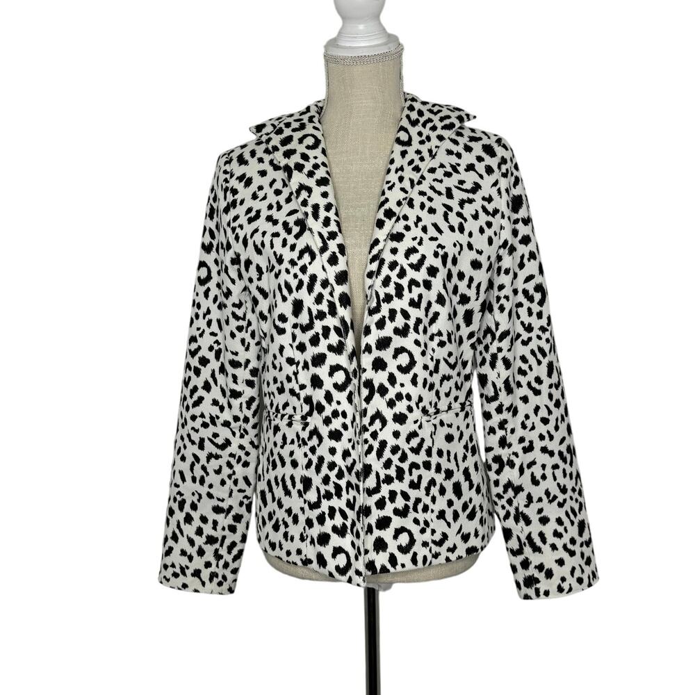 Neiman Marcus white leopard‎ print jacket